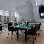 Exclusive Penthouse With Terrace Apartman