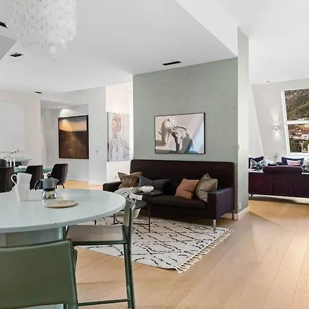 Exclusive Penthouse With Terrace アパート ベルゲン
