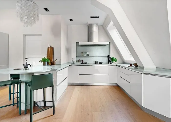 Exclusive Penthouse With Terrace דירה *