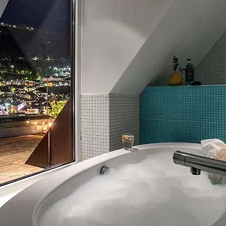 Exclusive Penthouse With Terrace Μπέργκεν